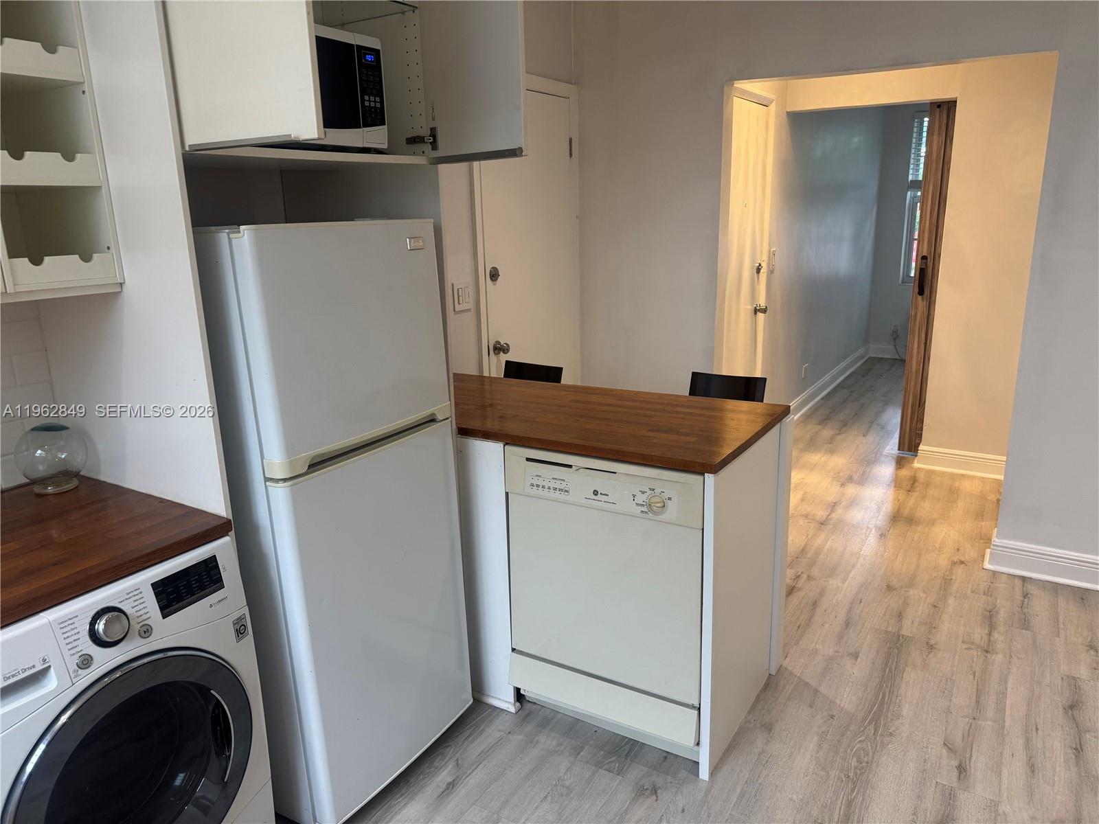 637 12th St #6 Miami Beach, FL 33139