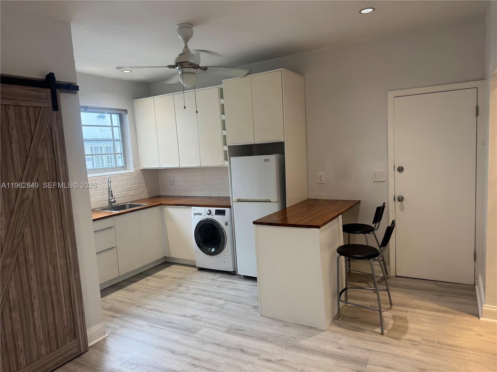 637 12th St #6 Miami Beach, FL 33139