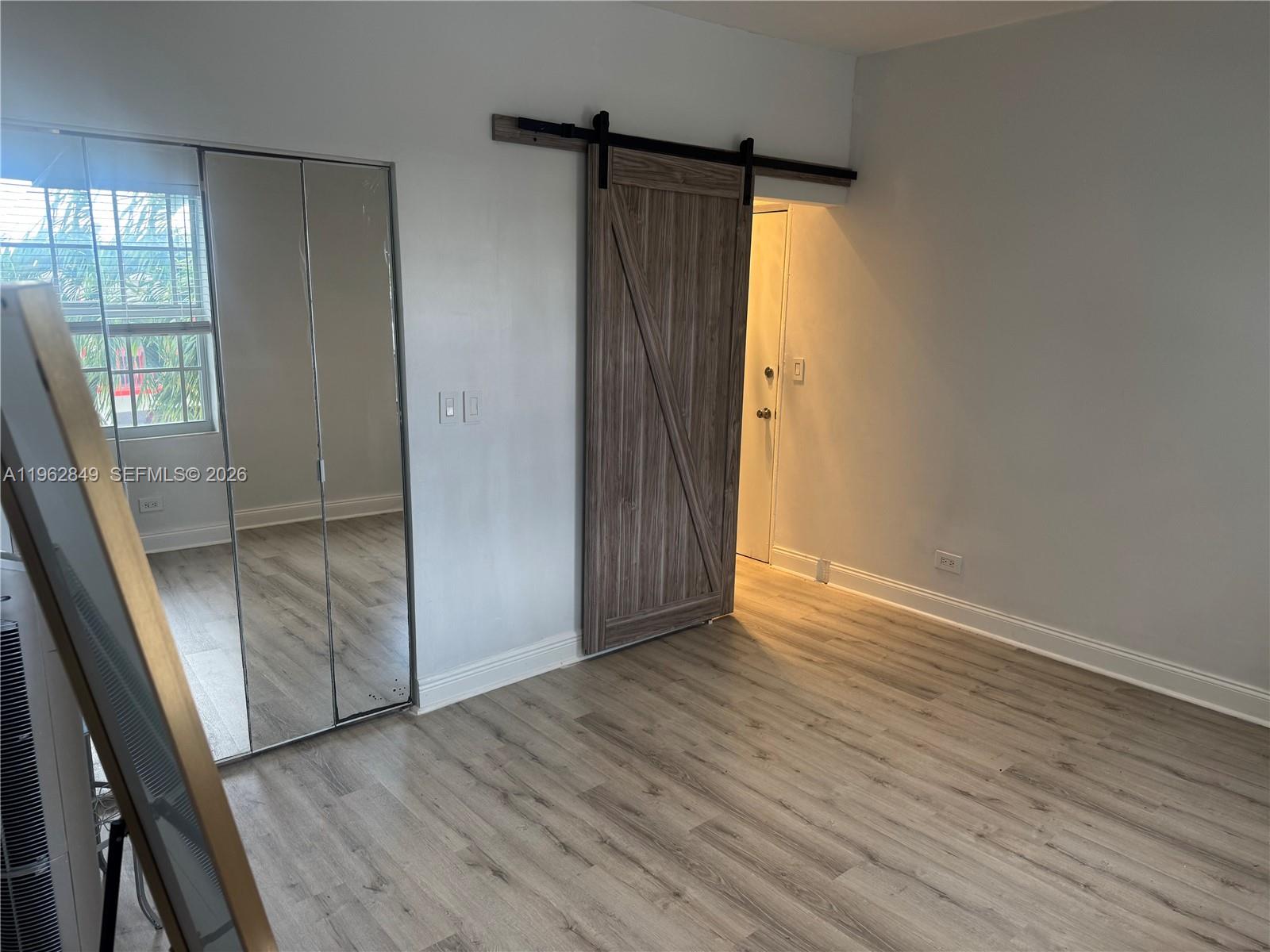 637 12th St #6 Miami Beach, FL 33139