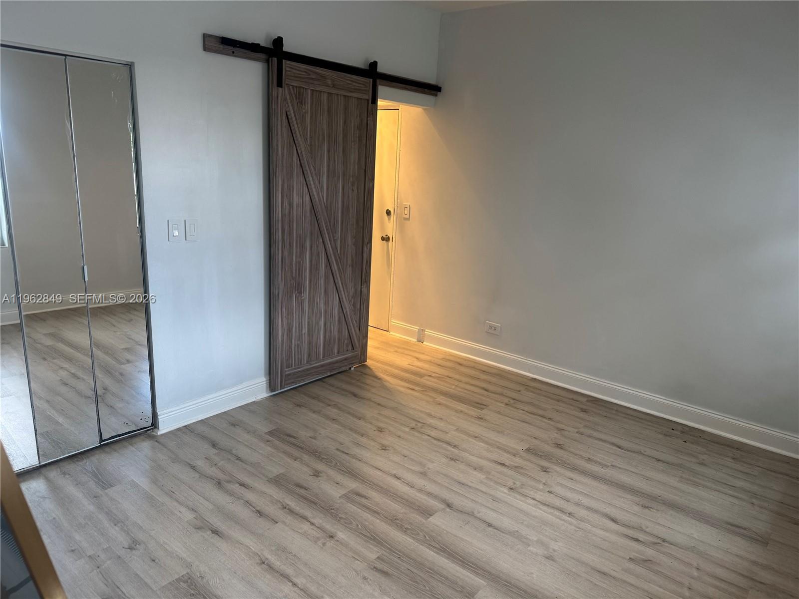 637 12th St #6 Miami Beach, FL 33139