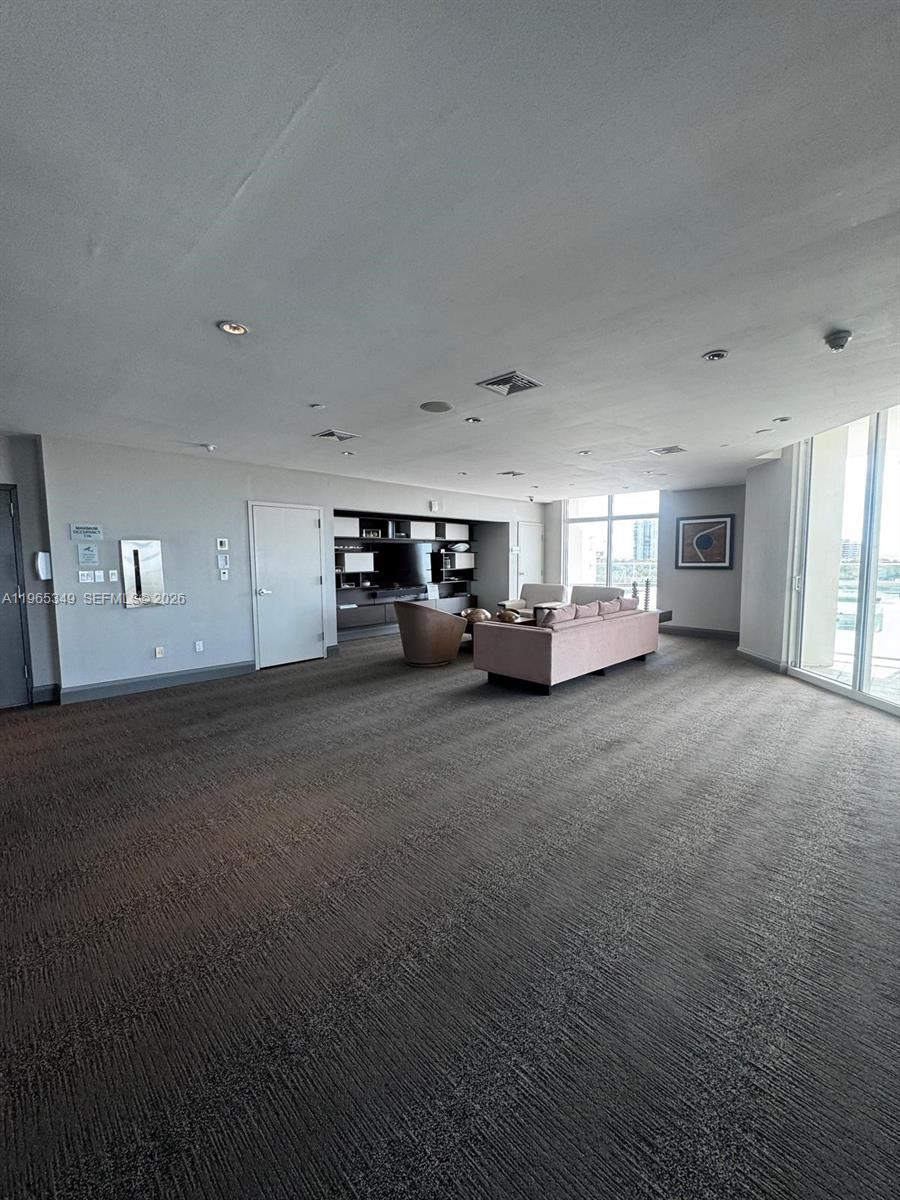 2525 SW 3rd Ave #903 Miami, FL 33129