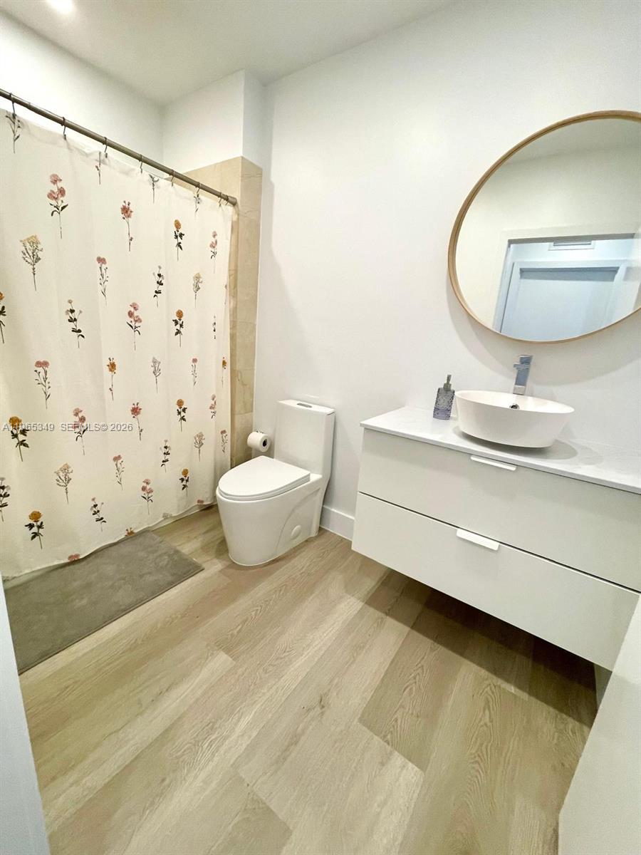 2525 SW 3rd Ave #903 Miami, FL 33129