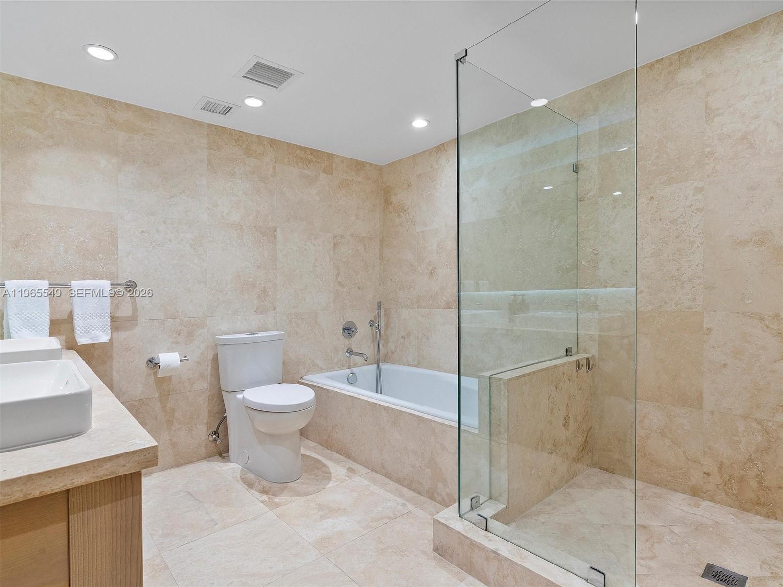 image 1 Hotel & Homes South Beach39