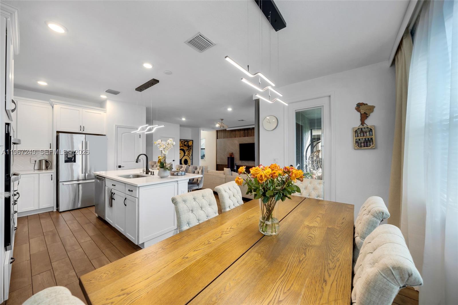 2454 Primrose Pl Oakland Park, FL 33309