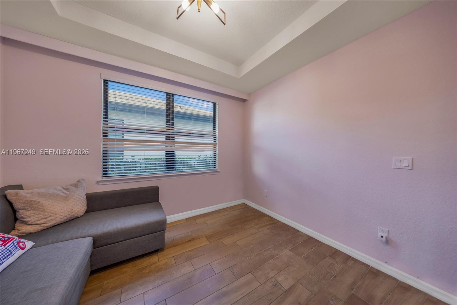 2454 Primrose Pl Oakland Park, FL 33309