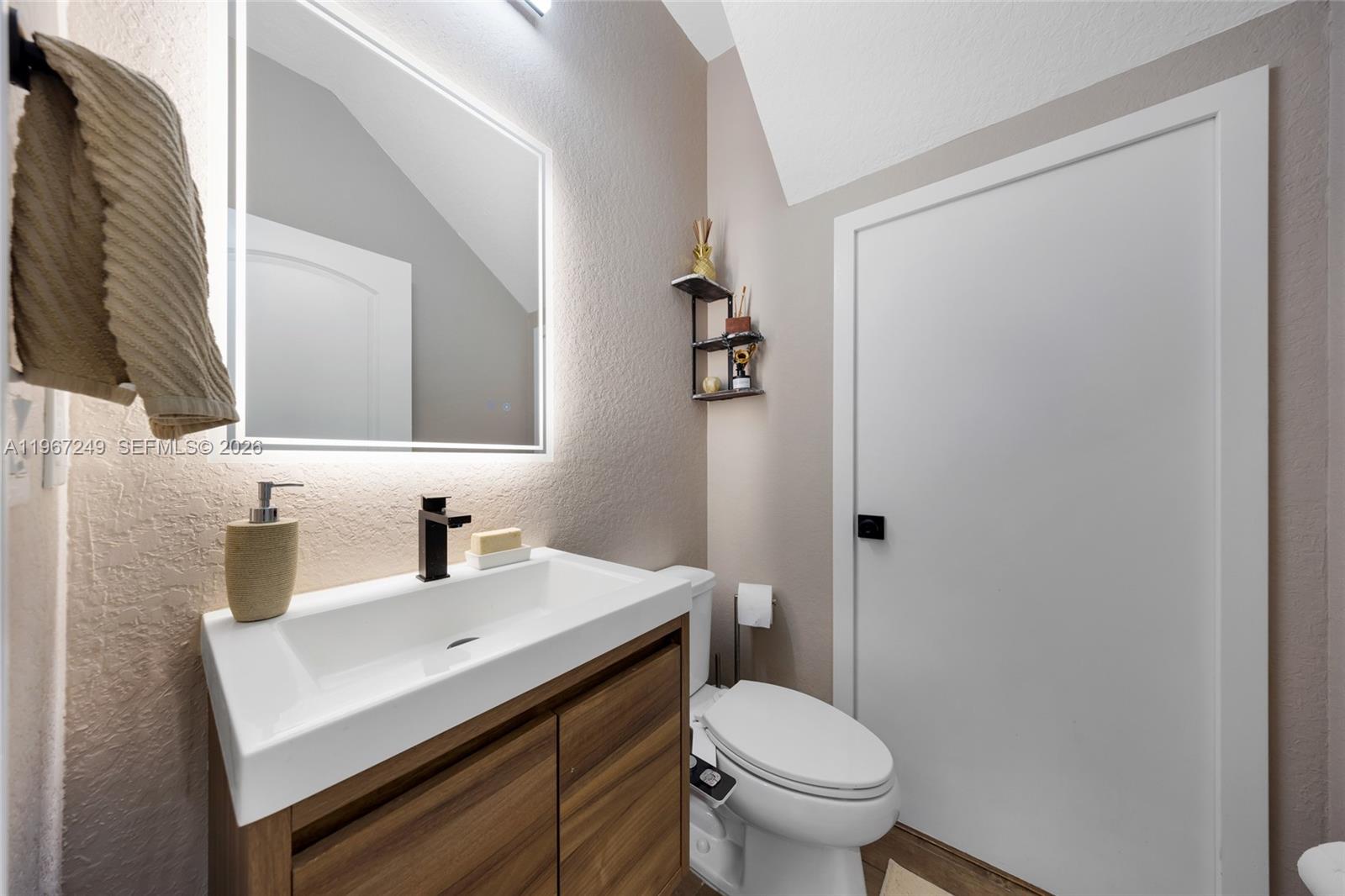 2454 Primrose Pl Oakland Park, FL 33309