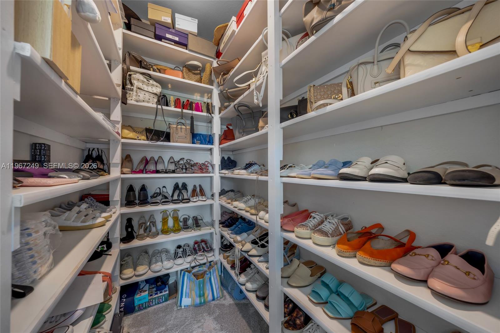 2454 Primrose Pl Oakland Park, FL 33309