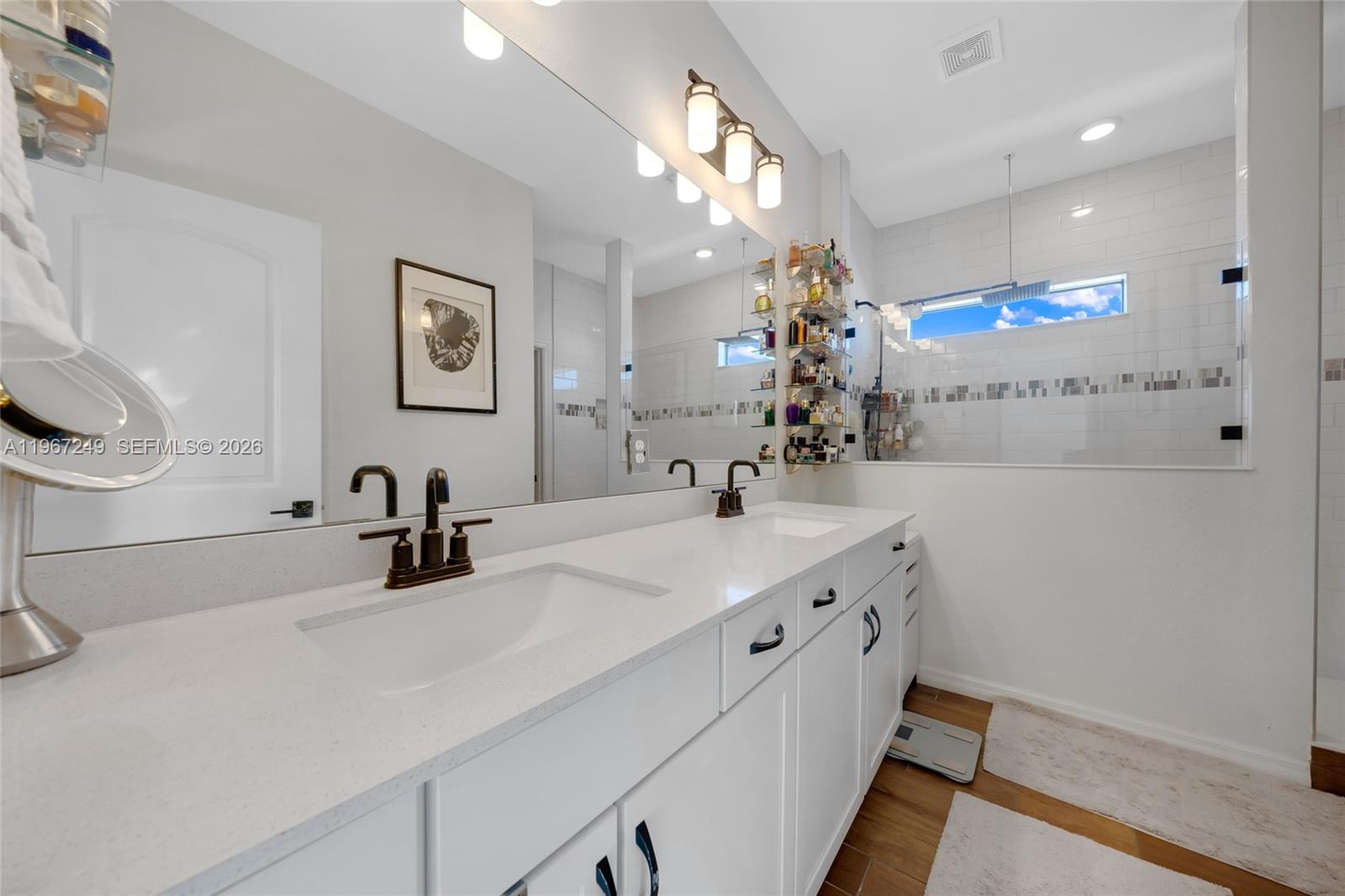 2454 Primrose Pl Oakland Park, FL 33309