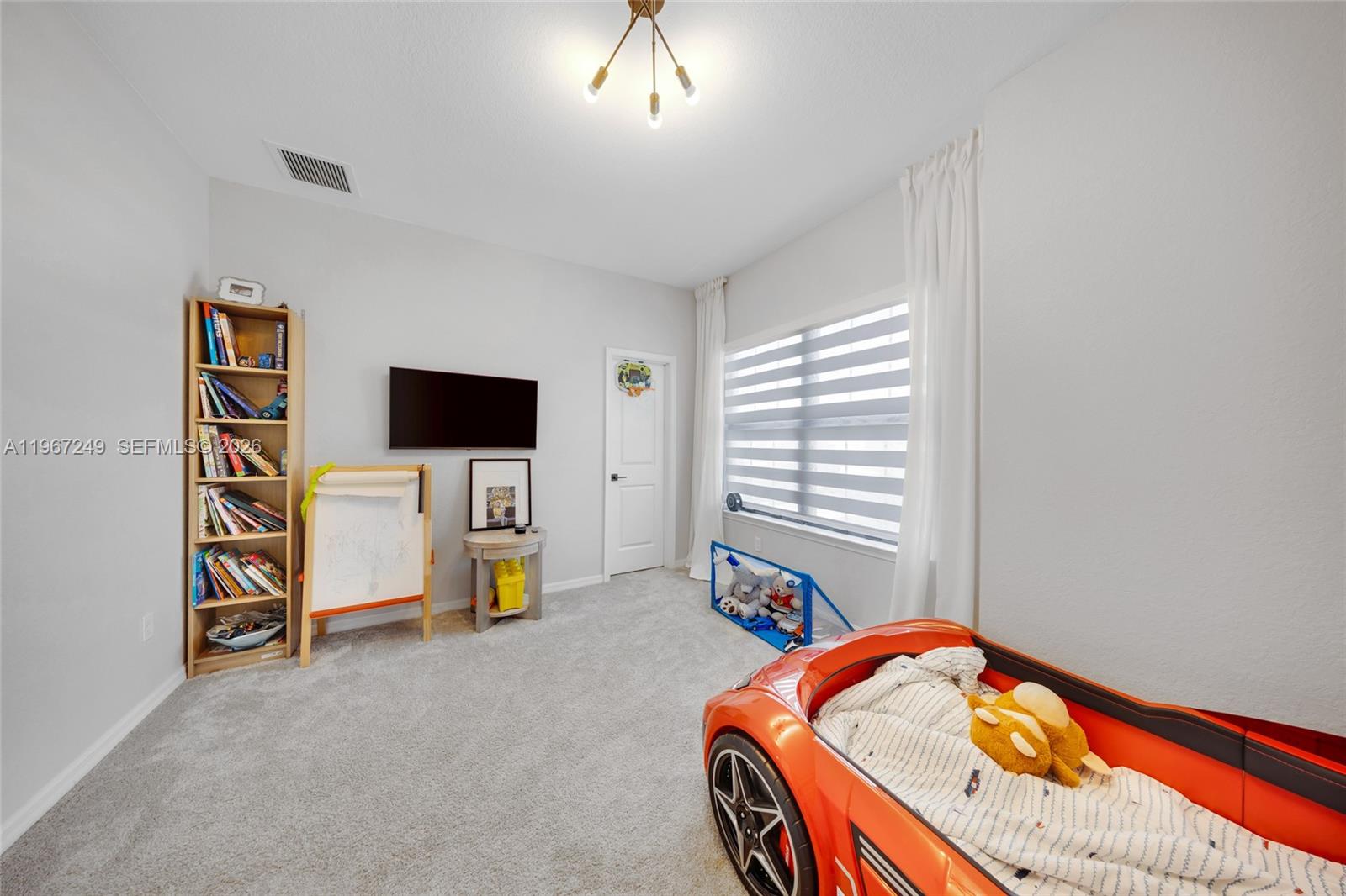 2454 Primrose Pl Oakland Park, FL 33309