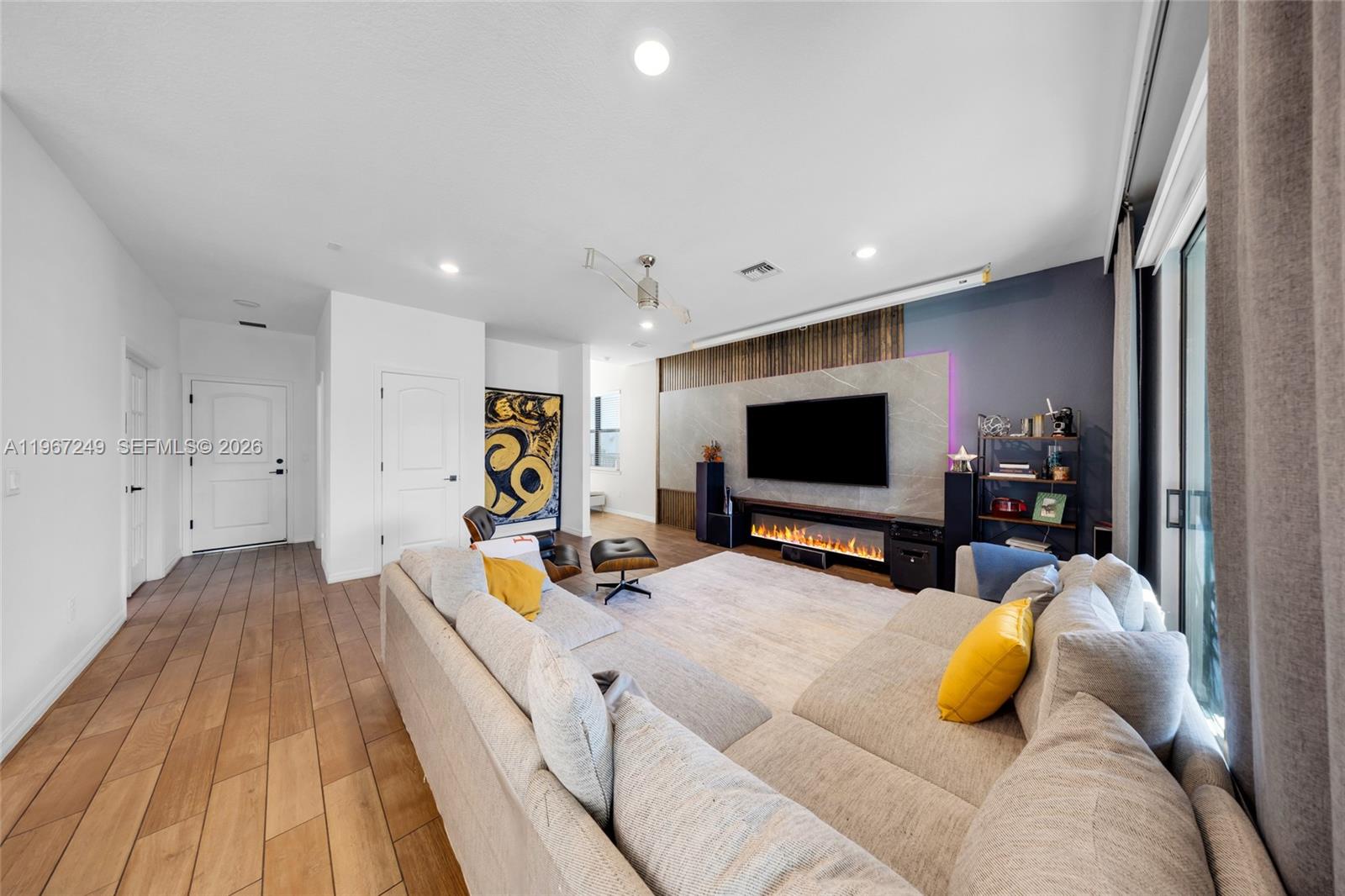 2454 Primrose Pl Oakland Park, FL 33309