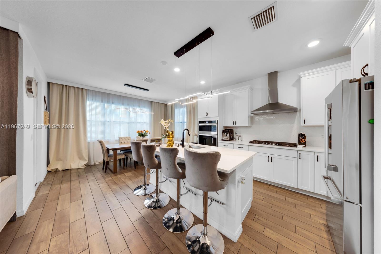 2454 Primrose Pl Oakland Park, FL 33309