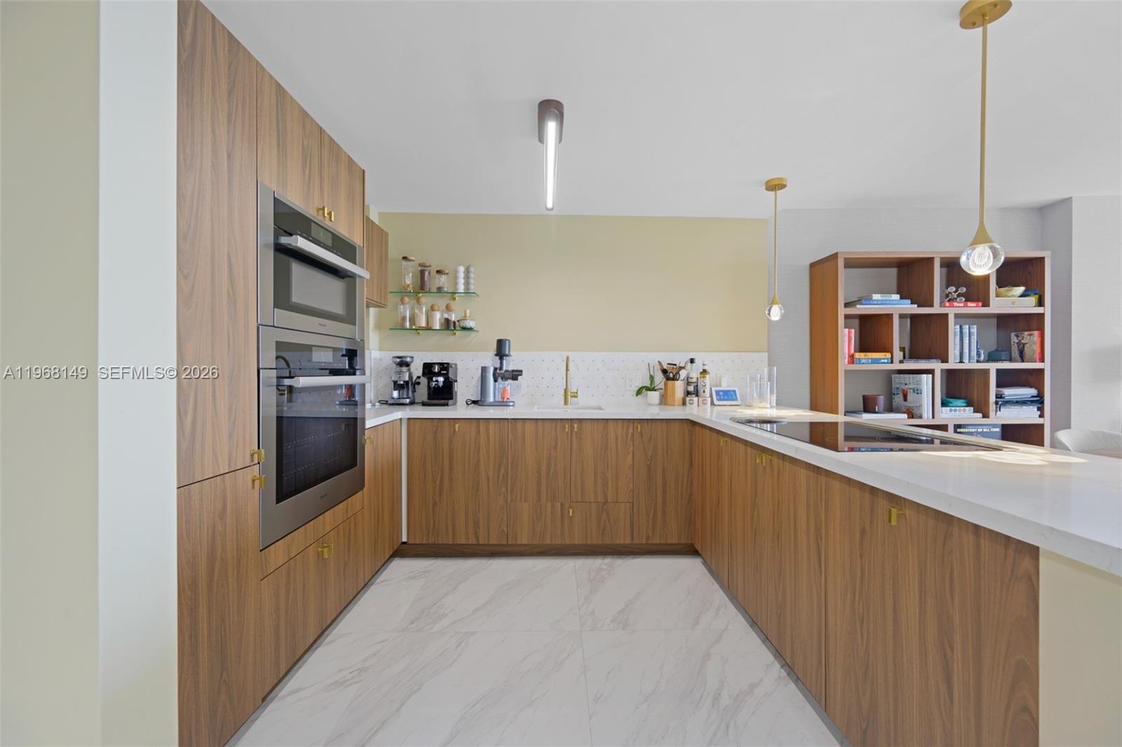 6900 Bay Dr #8A Miami Beach, FL 33141