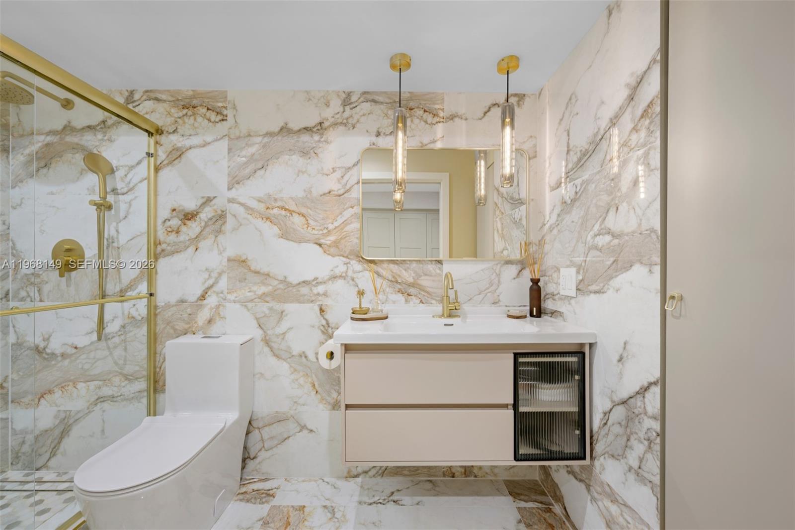 6900 Bay Dr #8A Miami Beach, FL 33141