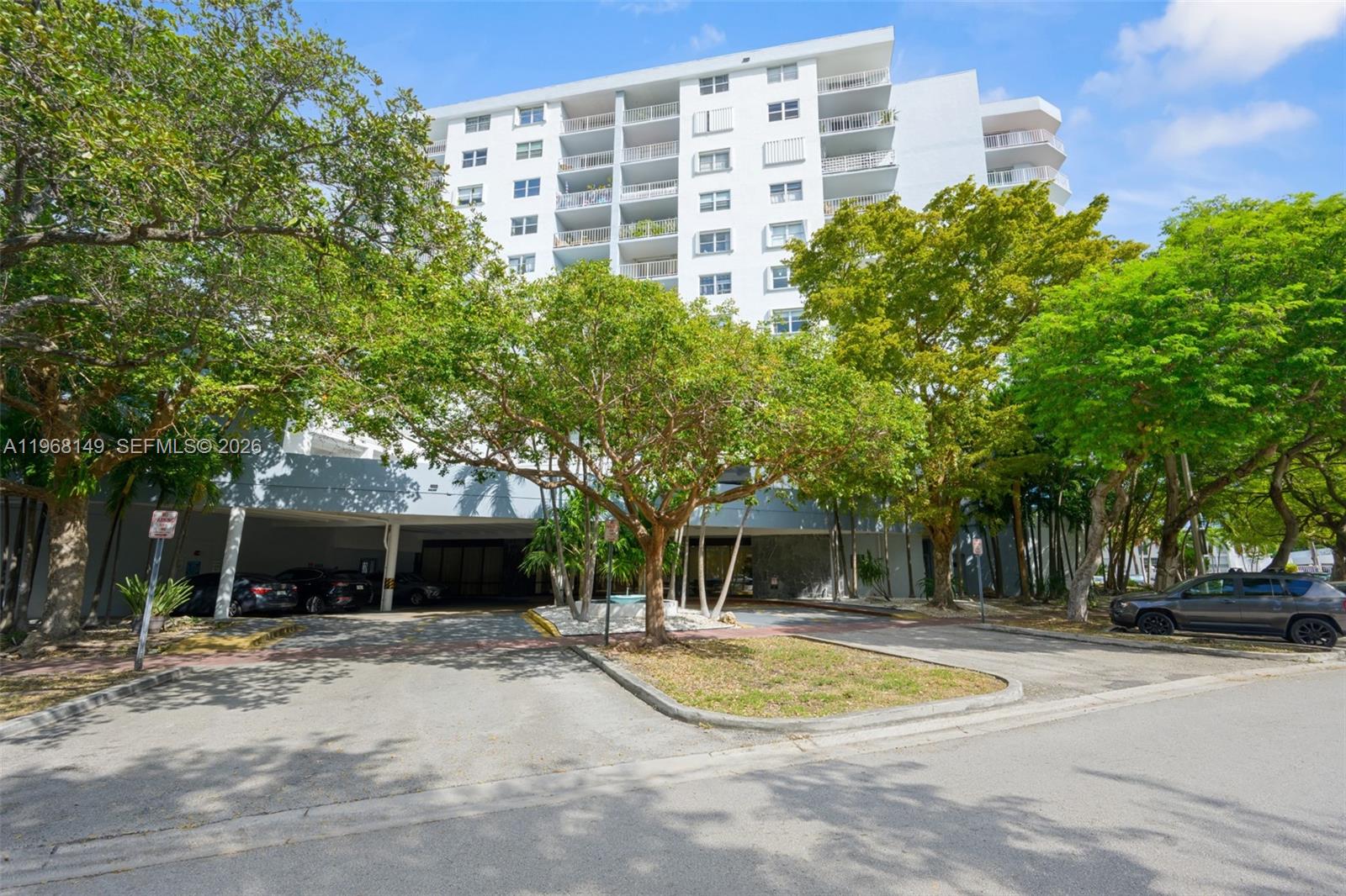 6900 Bay Dr #8A Miami Beach, FL 33141