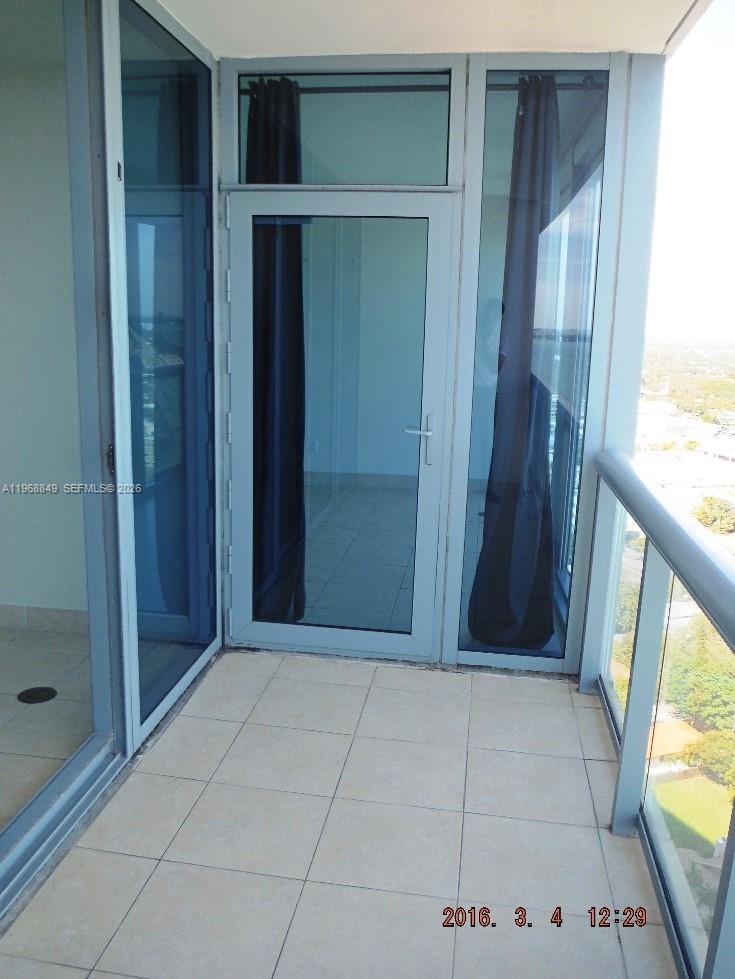 image Blue on the Bay9