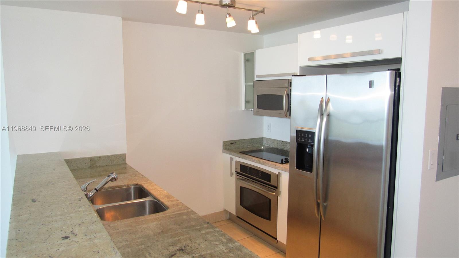 image Blue on the Bay4