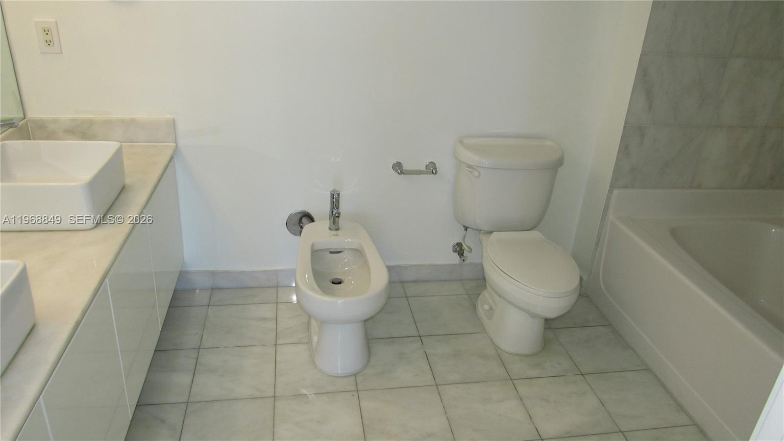 image Blue on the Bay6