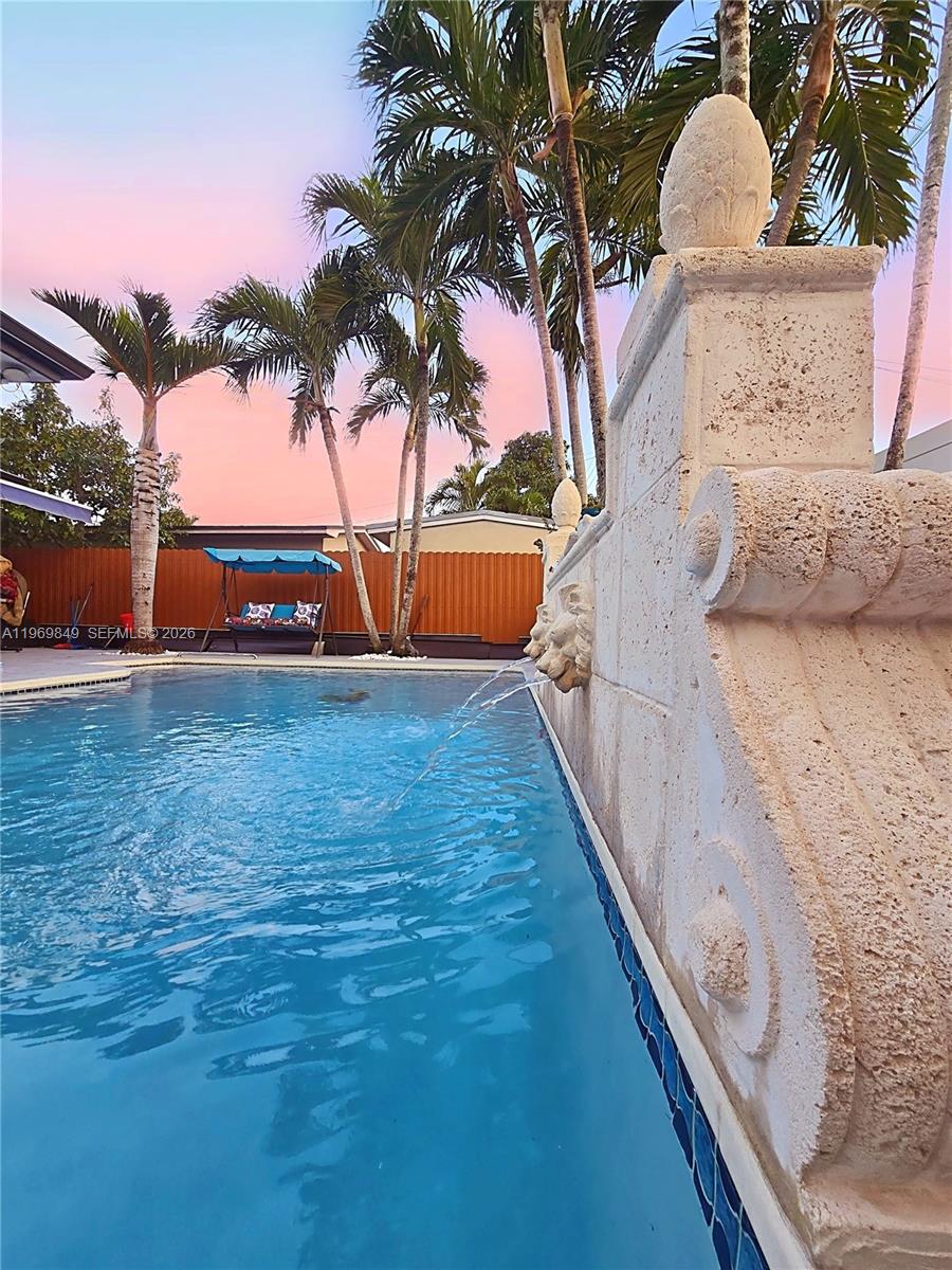 300 NW 77th Way Pembroke Pines, FL 33024