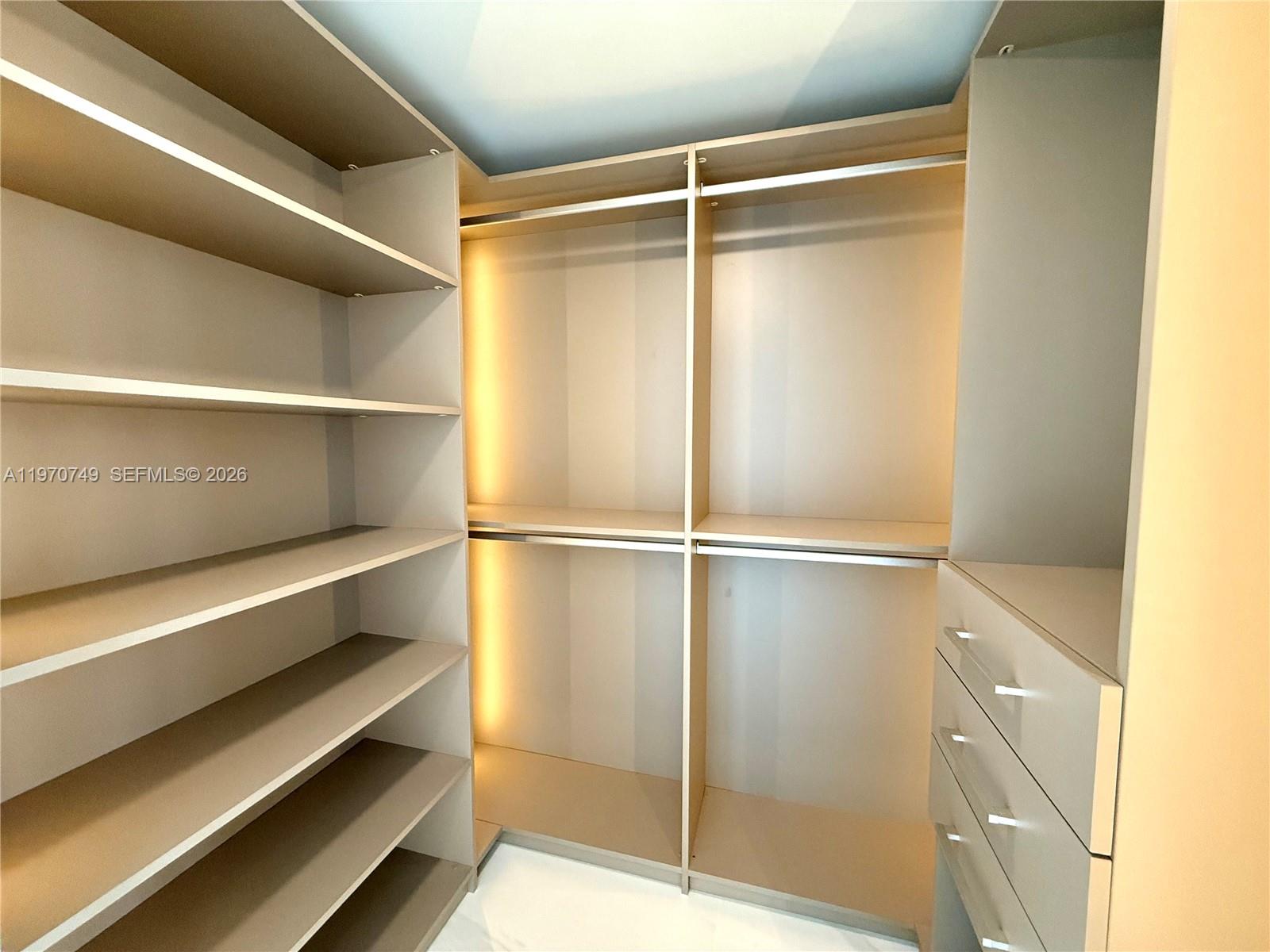 1850 S Ocean Dr #1808 Hallandale Beach, FL 33009