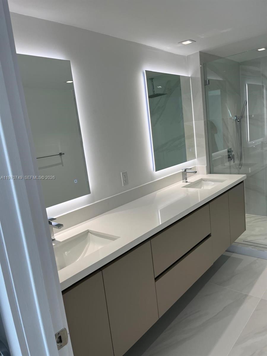 1850 S Ocean Dr #1808 Hallandale Beach, FL 33009