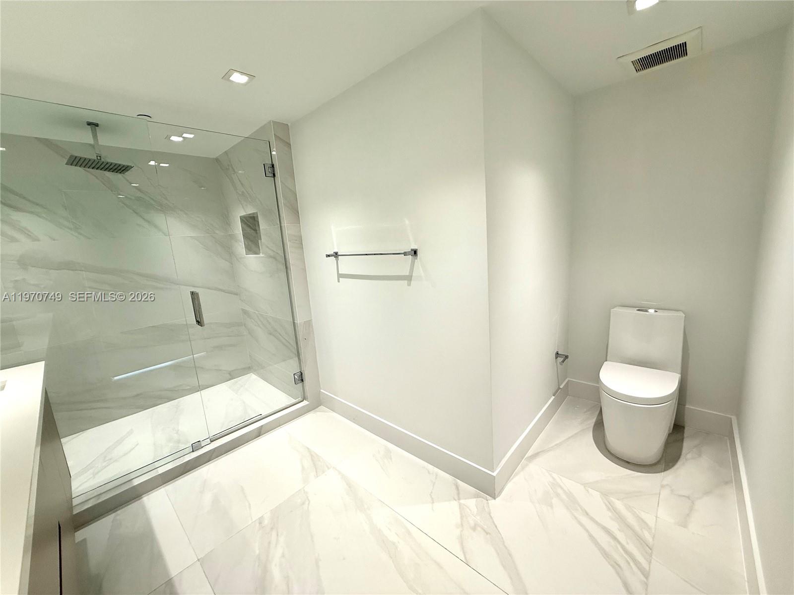 1850 S Ocean Dr #1808 Hallandale Beach, FL 33009