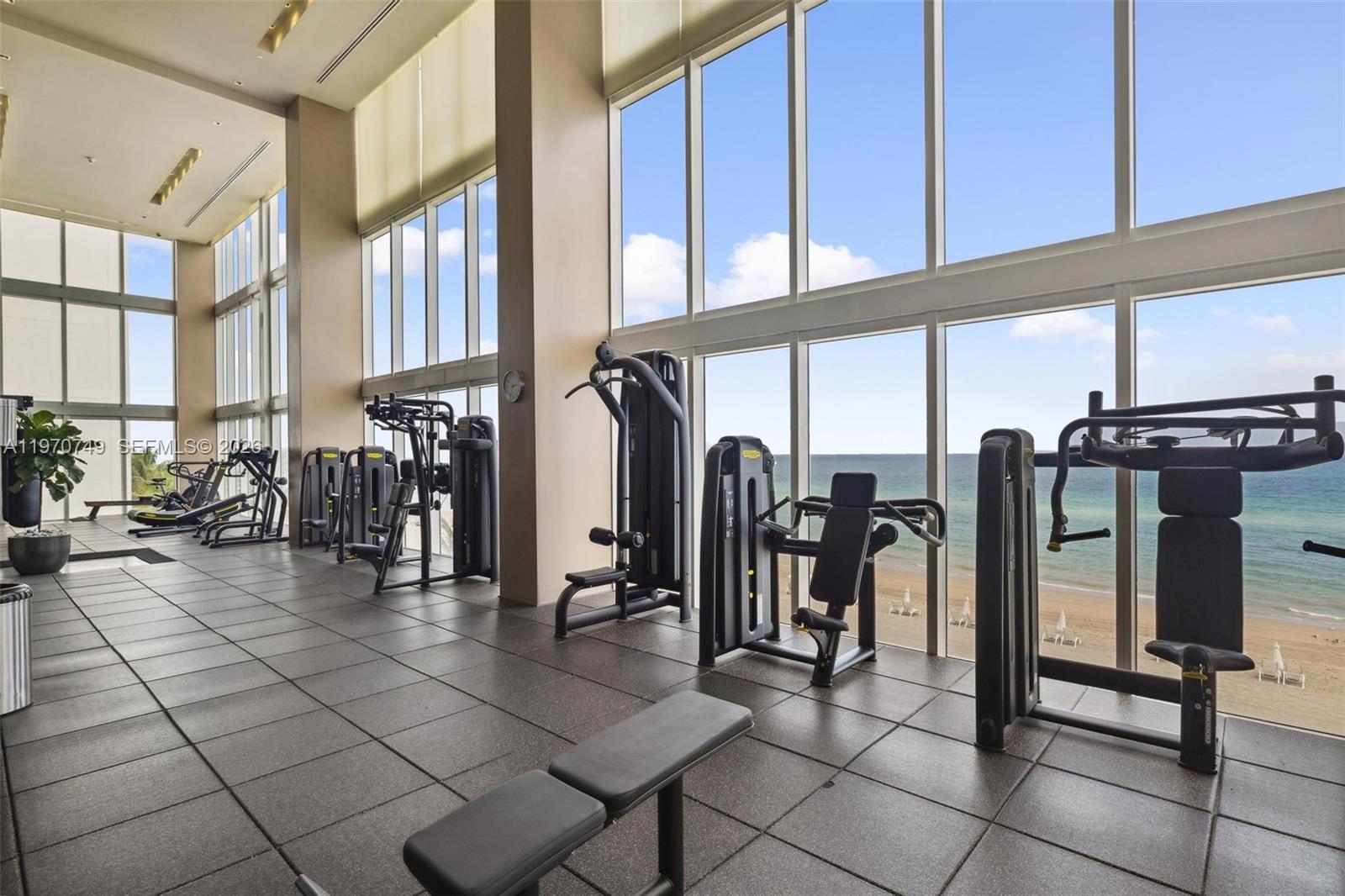 1850 S Ocean Dr #1808 Hallandale Beach, FL 33009