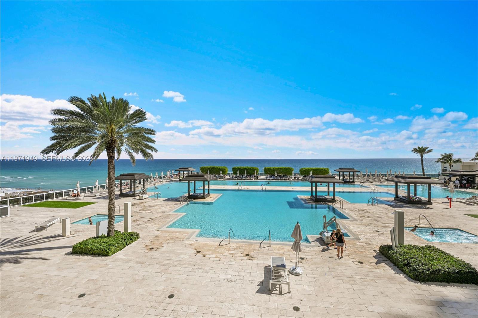 image Beach Club Iii37