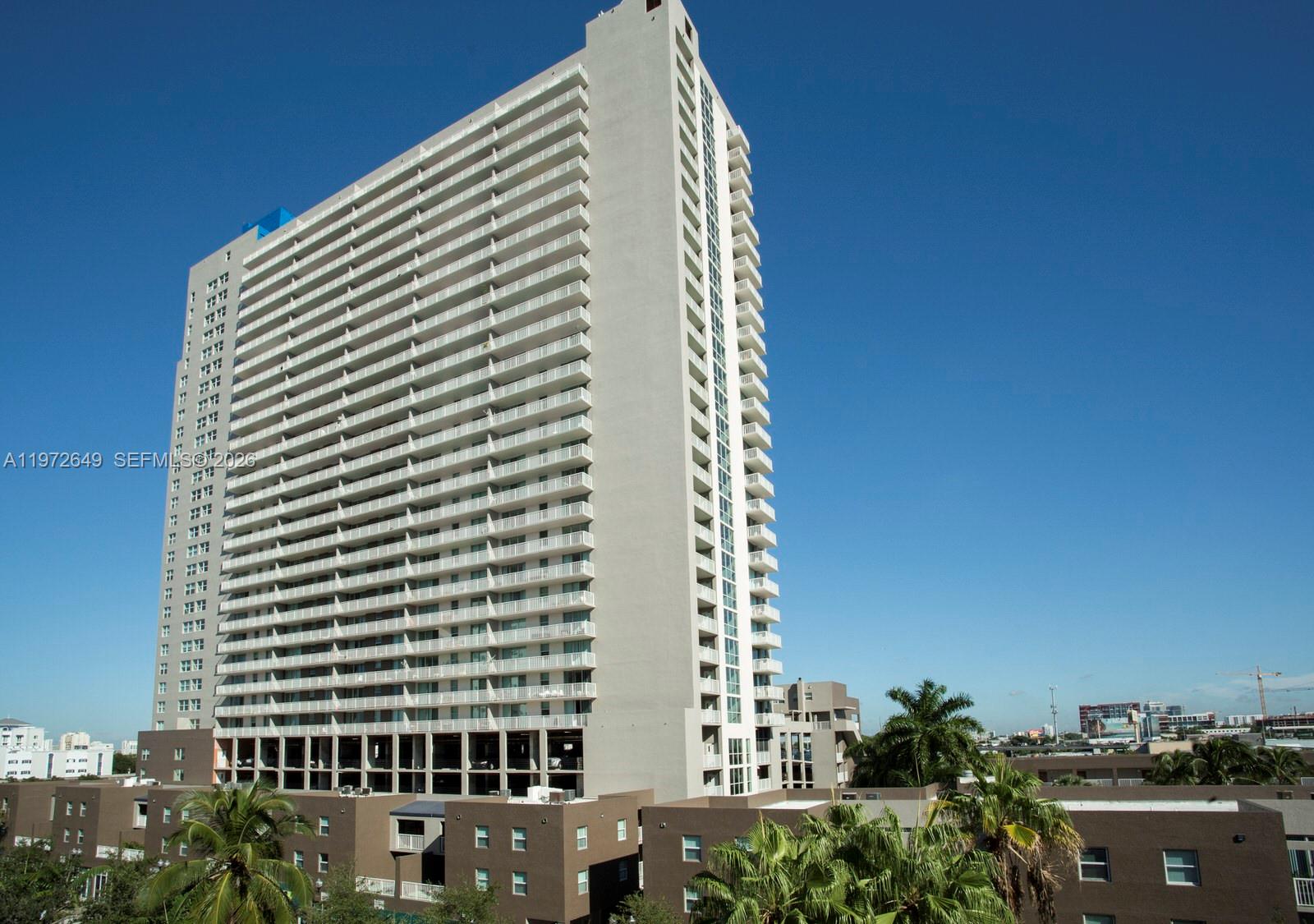 915 NW 1st Ave #LTH118