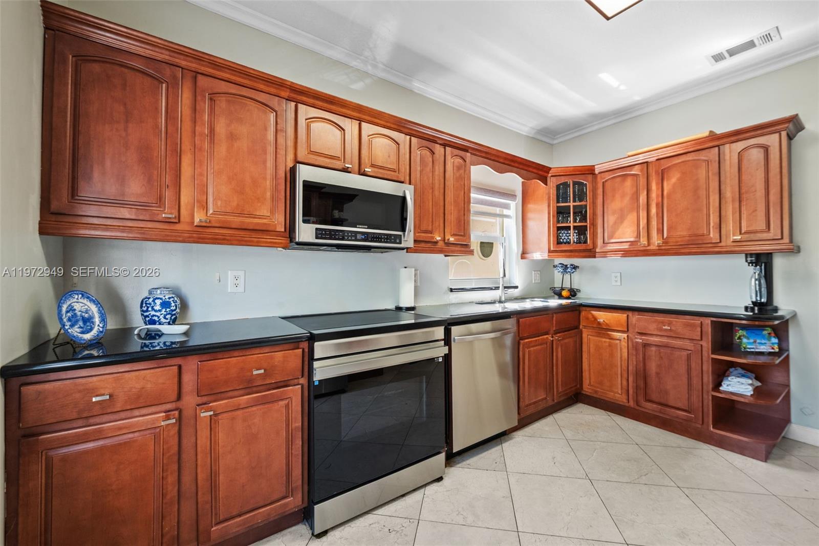 1026 SW 180th Ter Pembroke Pines, FL 33029