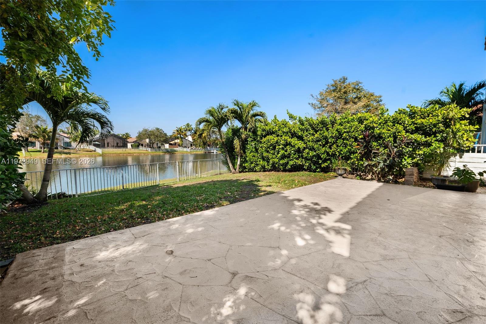 1026 SW 180th Ter Pembroke Pines, FL 33029