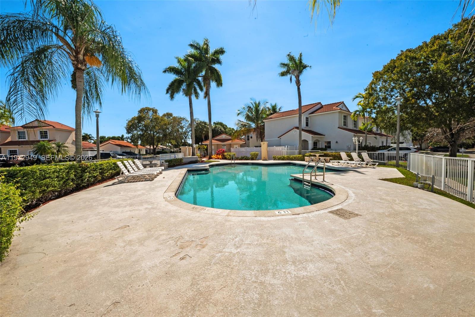 1026 SW 180th Ter Pembroke Pines, FL 33029