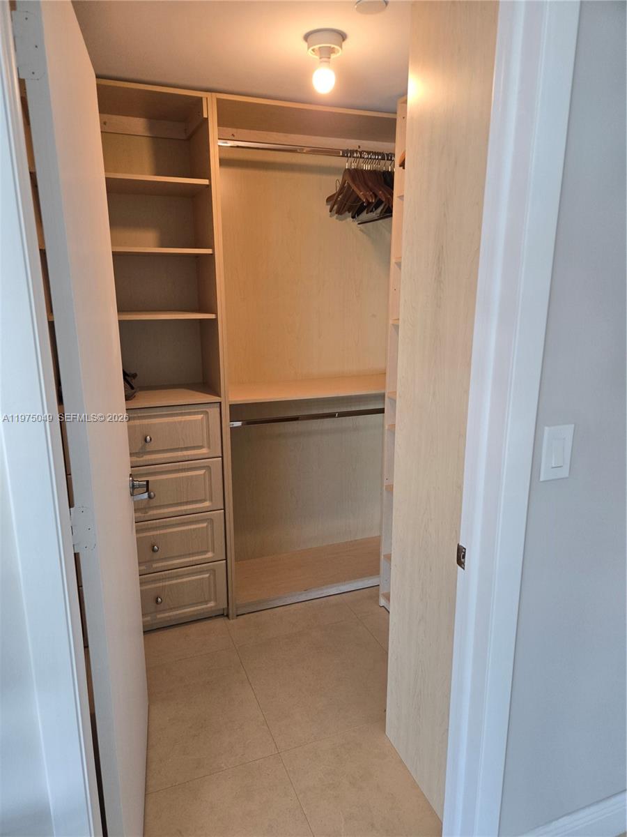 350 S Miami Ave #3507 Miami, FL 33130