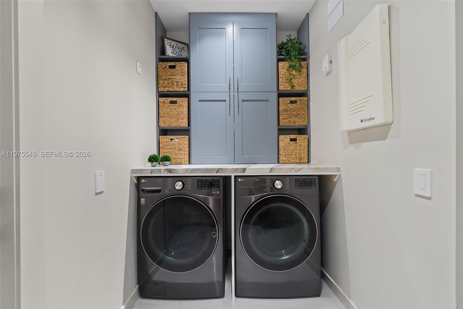 1077 Golden Cane Dr Weston, FL 33327