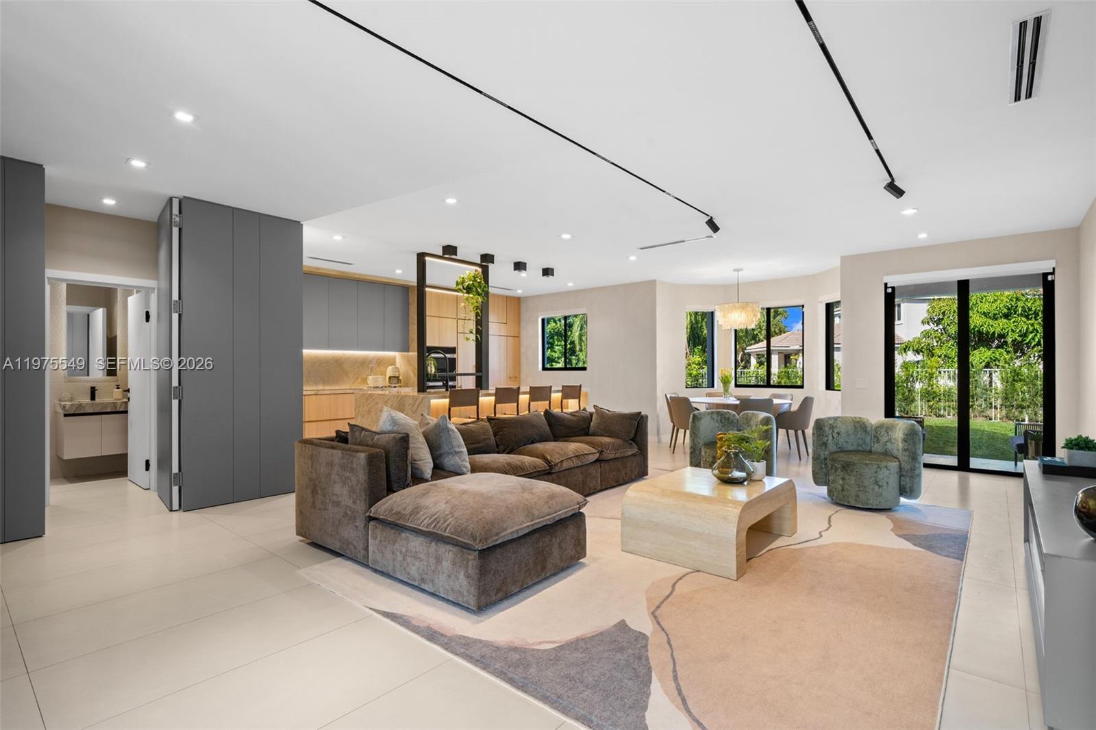 1077 Golden Cane Dr Weston, FL 33327