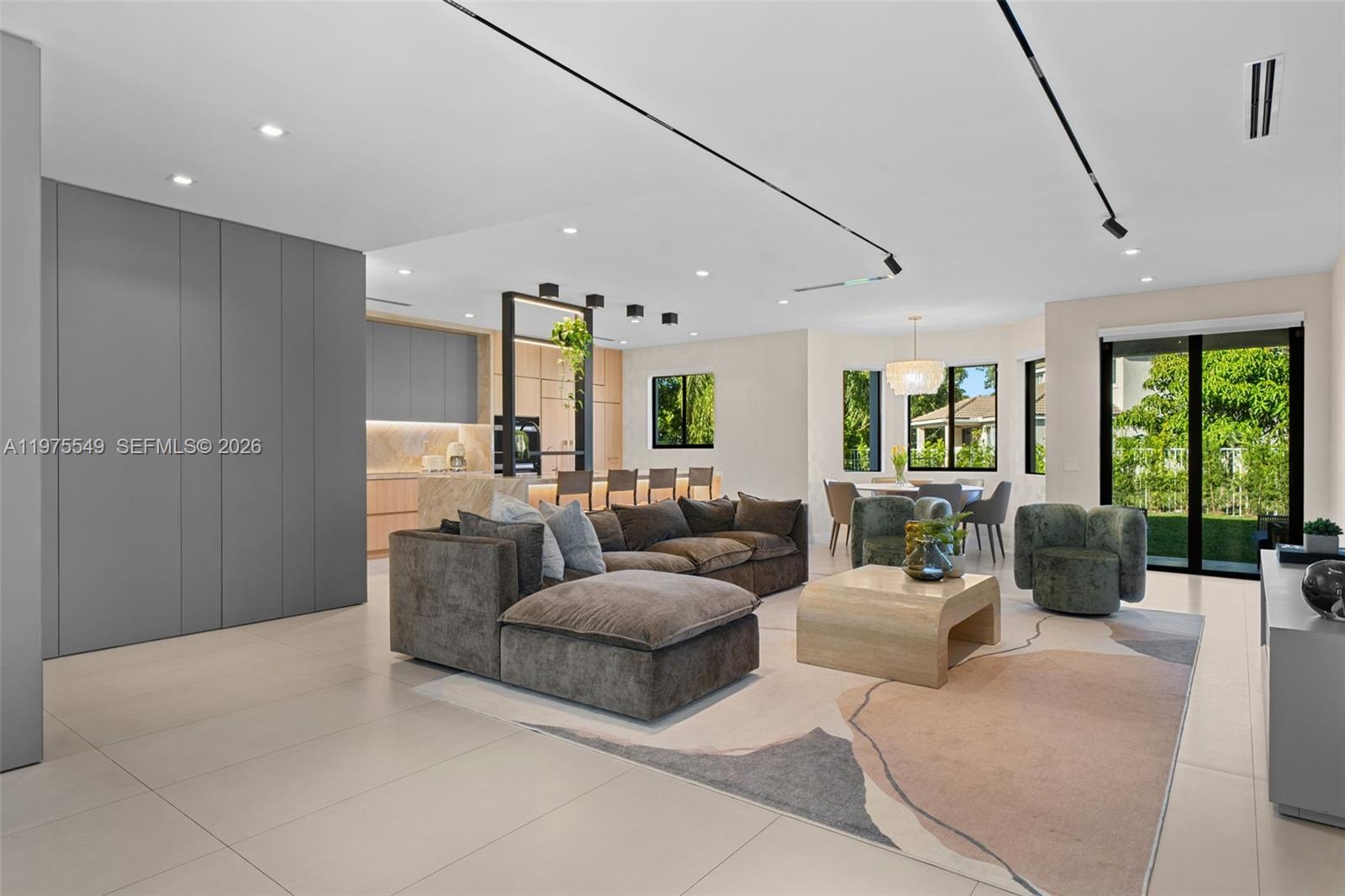 1077 Golden Cane Dr Weston, FL 33327