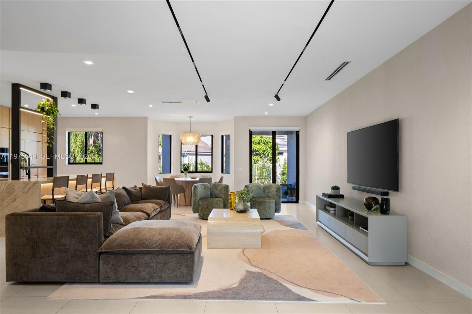 1077 Golden Cane Dr Weston, FL 33327