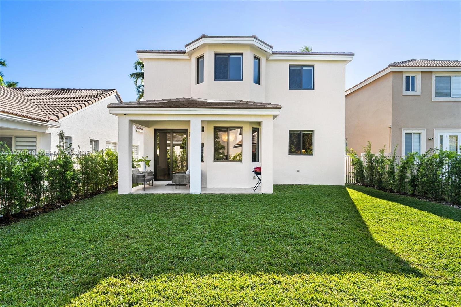 1077 Golden Cane Dr Weston, FL 33327