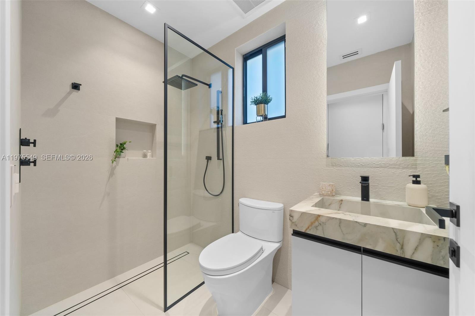 1077 Golden Cane Dr Weston, FL 33327