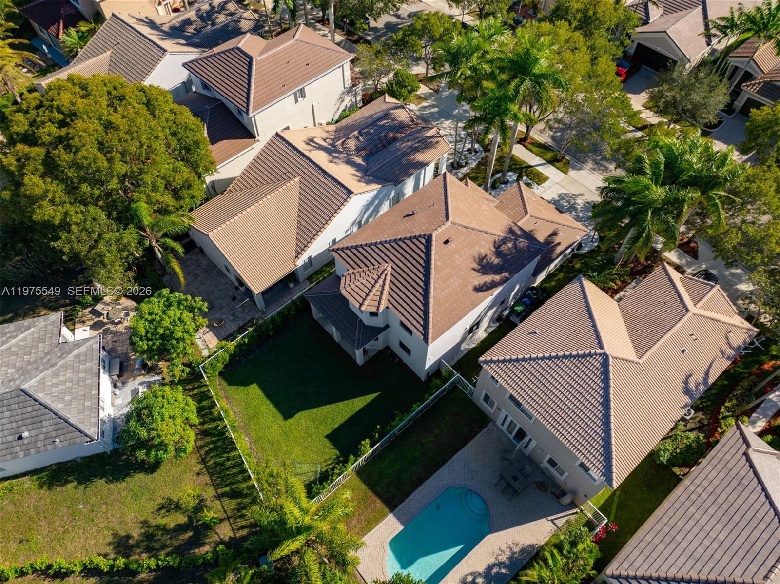 1077 Golden Cane Dr Weston, FL 33327