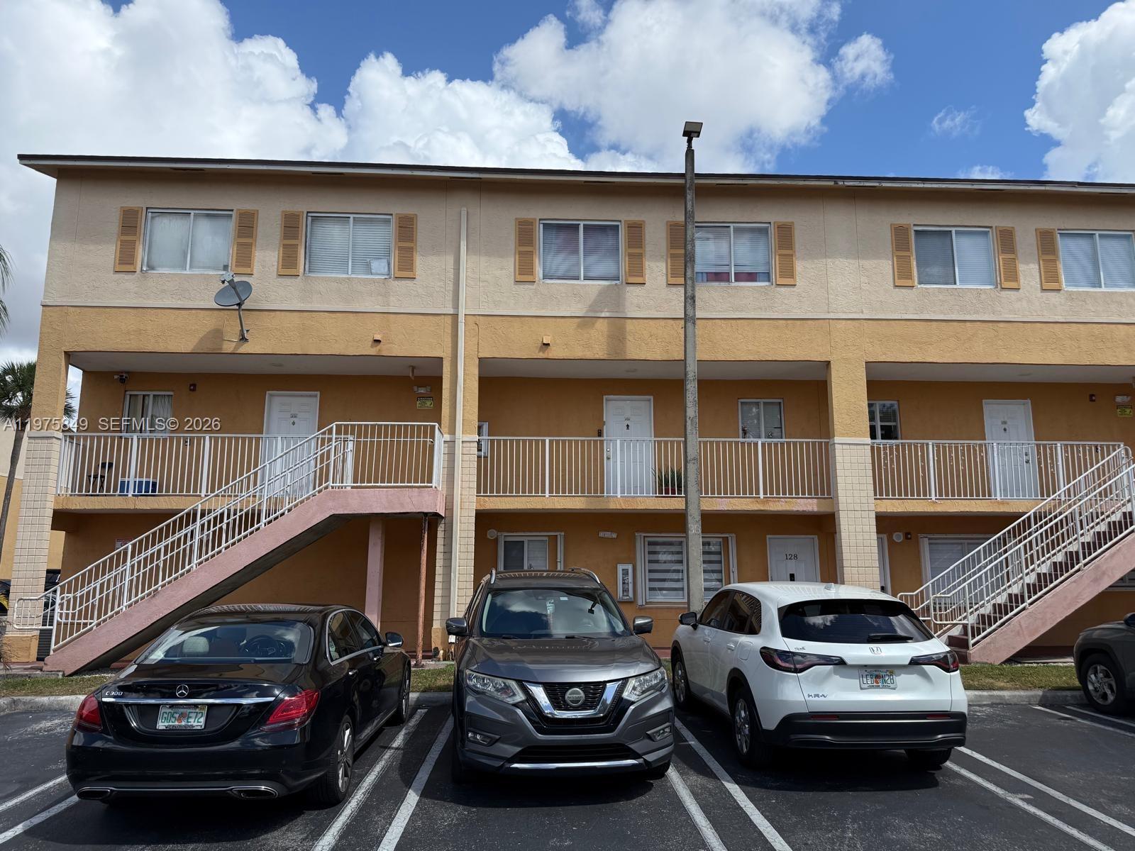 6255 Kendale Lks Cir #128