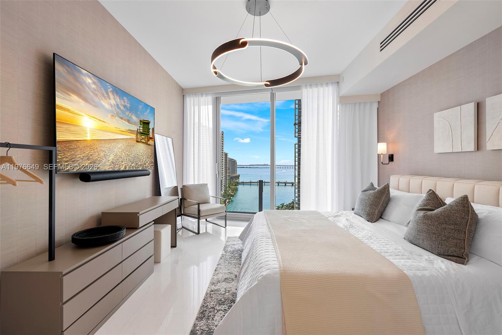 300 Biscayne Blvd Way #1605 Miami, FL 33131