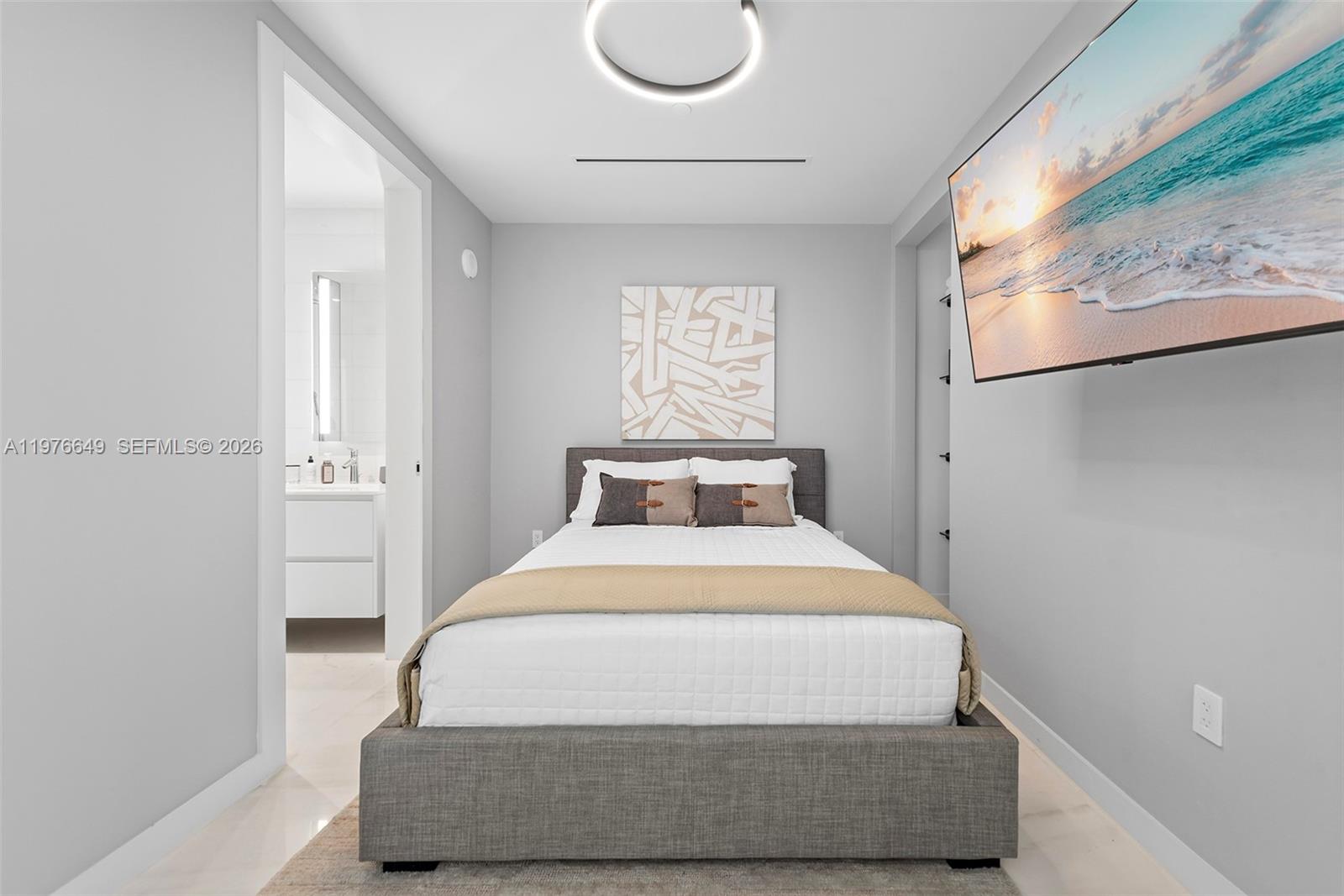 300 Biscayne Blvd Way #1605 Miami, FL 33131