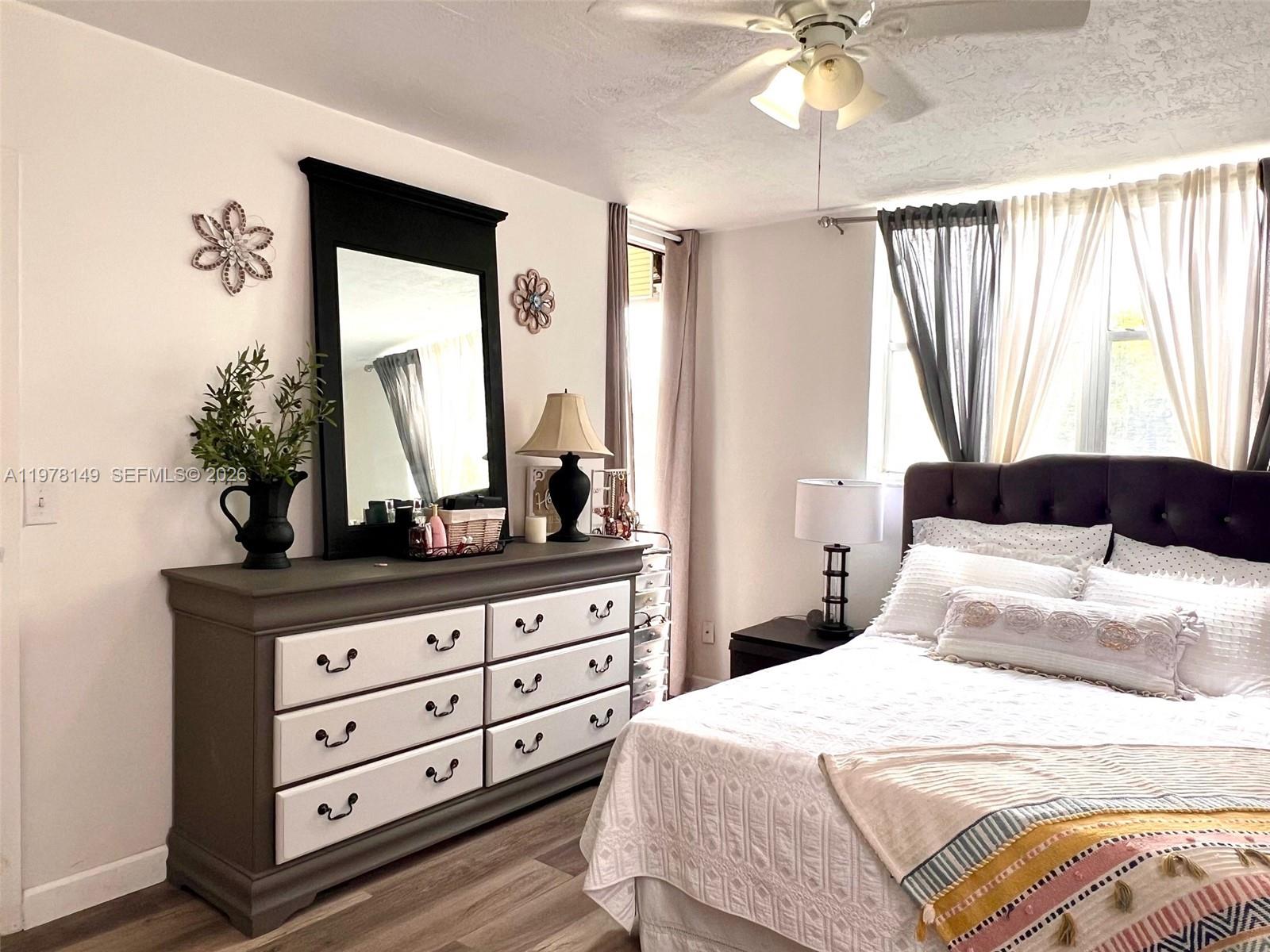 2811 Somerset Dr #211 Lauderdale Lakes, FL 33311