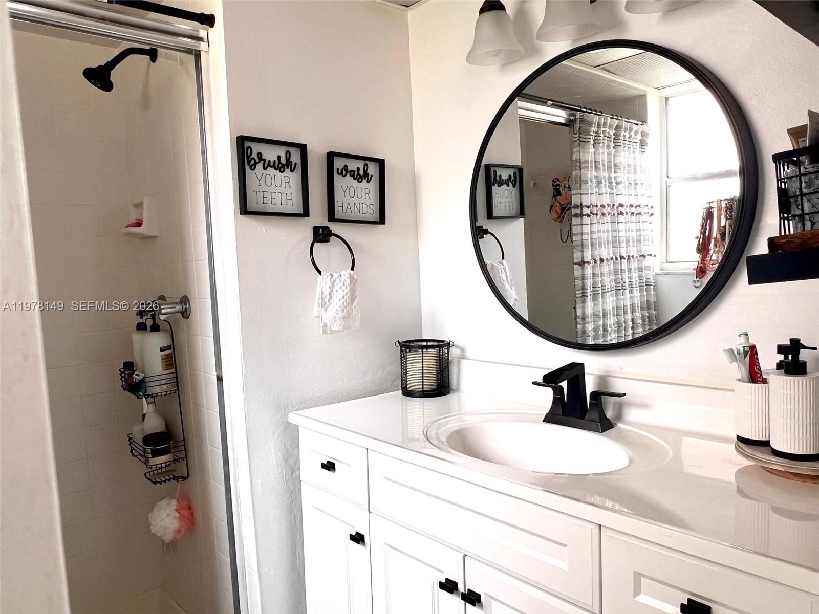 2811 Somerset Dr #211 Lauderdale Lakes, FL 33311