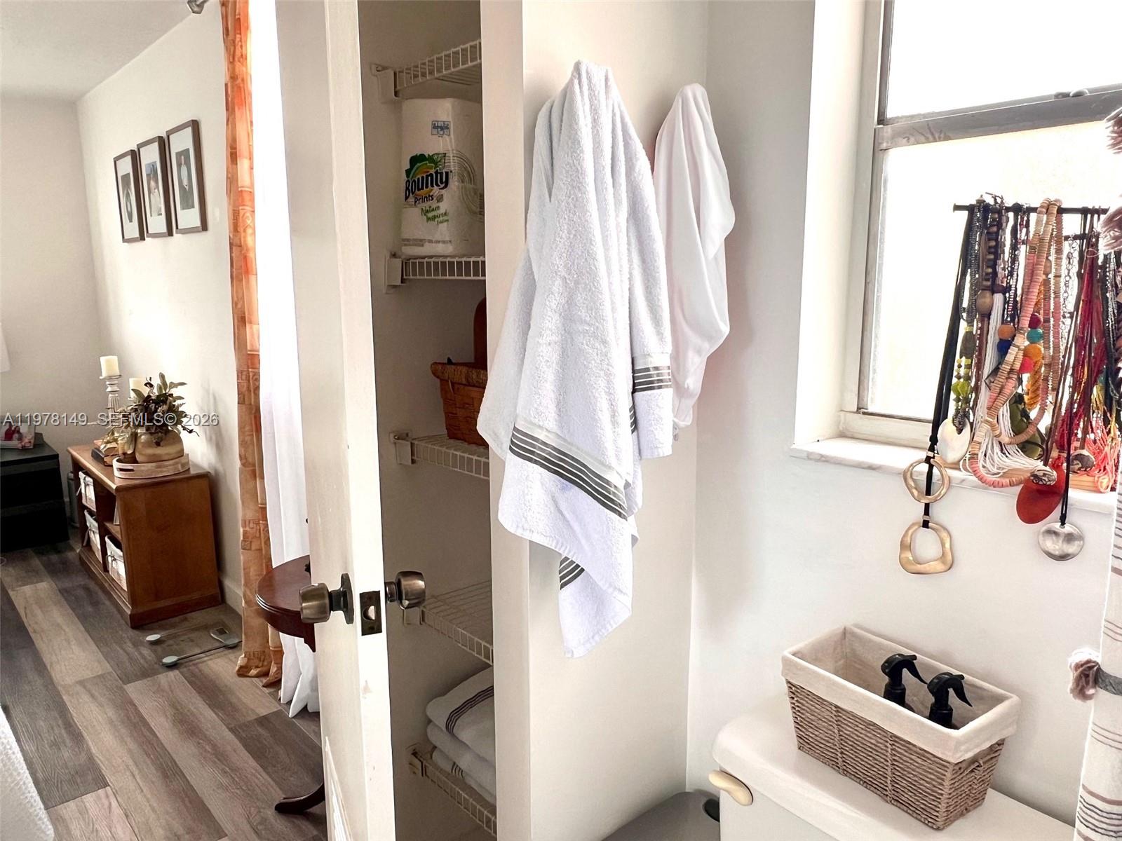 2811 Somerset Dr #211 Lauderdale Lakes, FL 33311