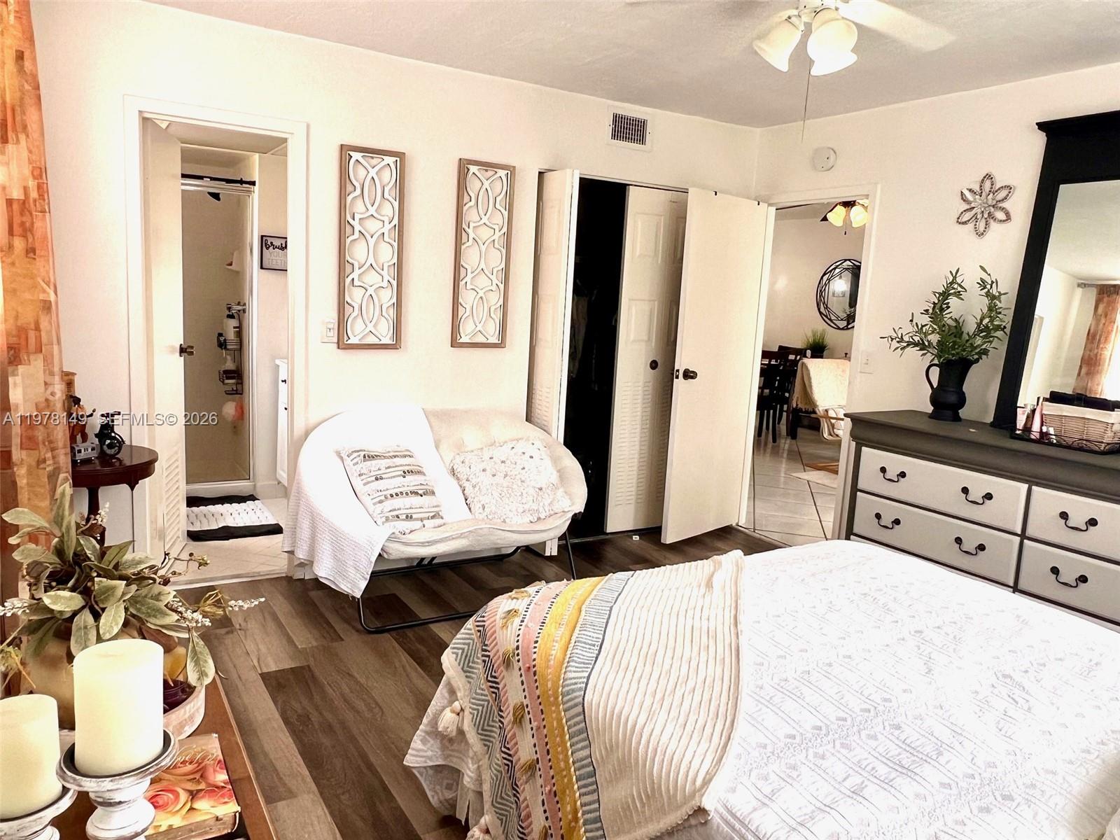 2811 Somerset Dr #211 Lauderdale Lakes, FL 33311