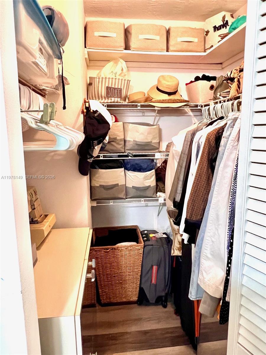 2811 Somerset Dr #211 Lauderdale Lakes, FL 33311