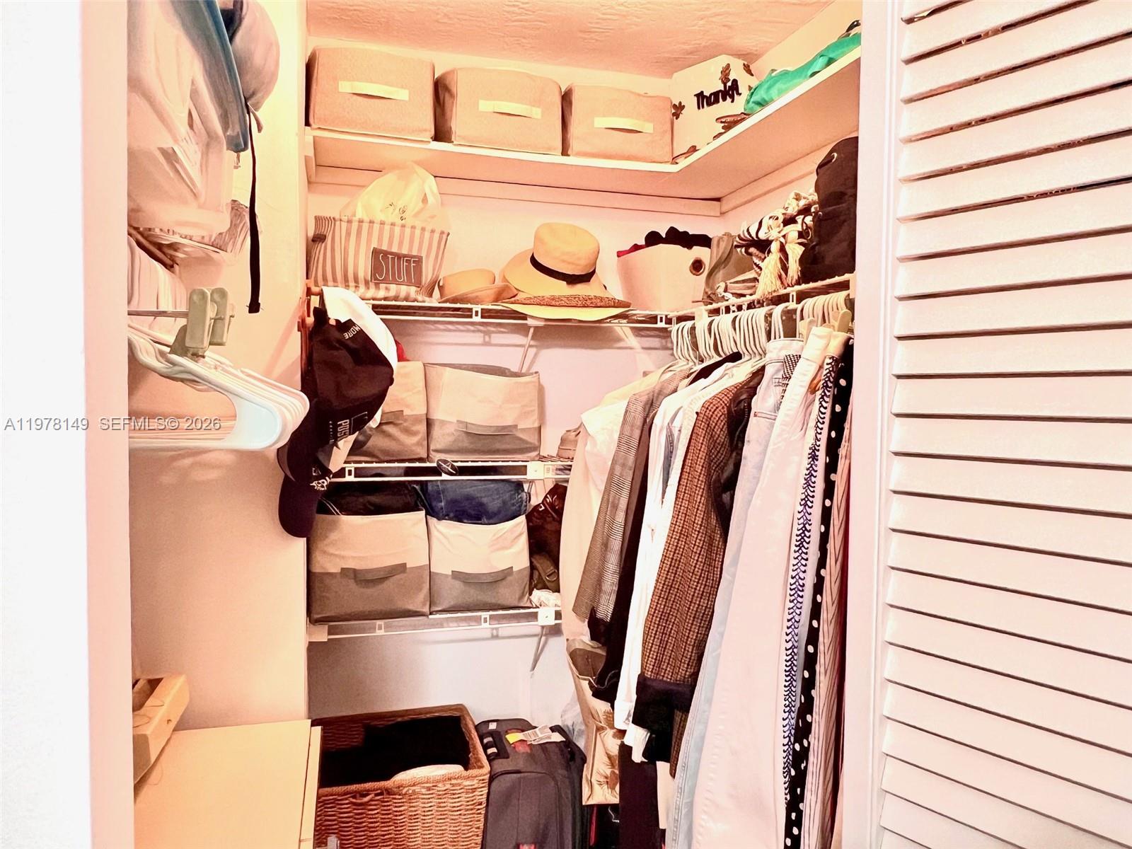 2811 Somerset Dr #211 Lauderdale Lakes, FL 33311