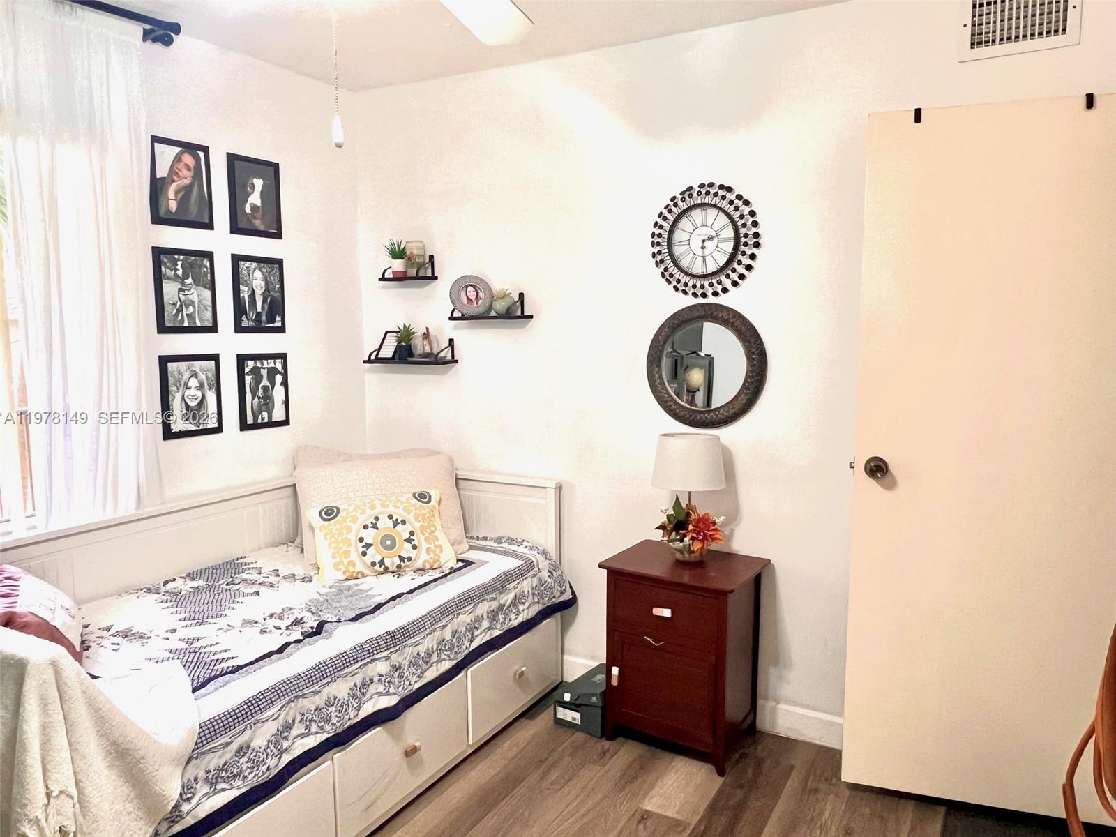 2811 Somerset Dr #211 Lauderdale Lakes, FL 33311