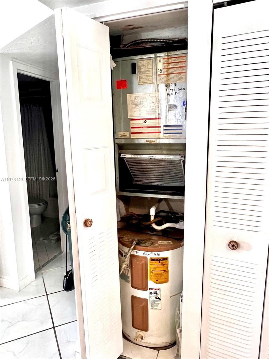 2811 Somerset Dr #211 Lauderdale Lakes, FL 33311